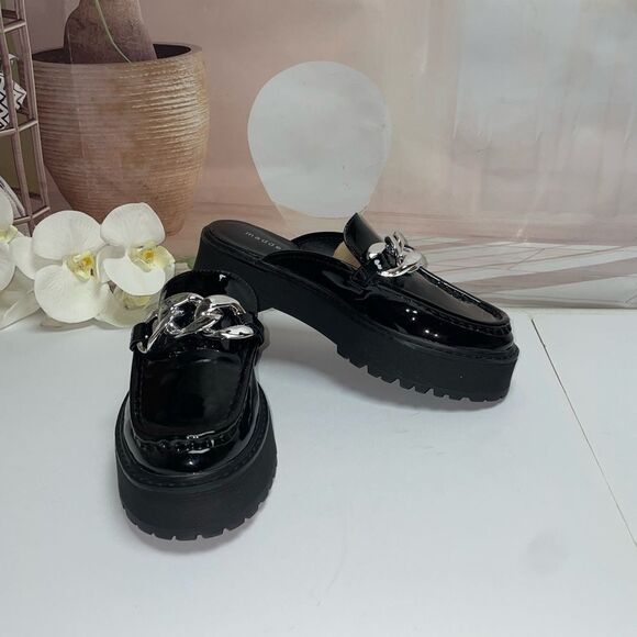 NEW! Madden Girl Black Mules with Silver Chain - Picture 7 of 8